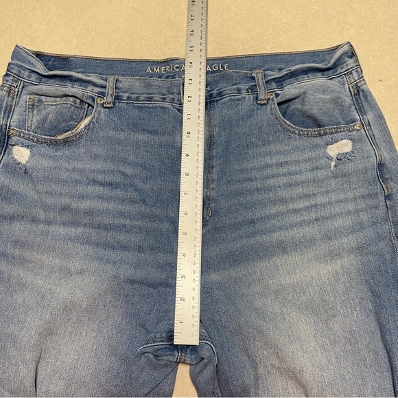 American Eagle Distressed Mom jeans Light wash Size Plus Size 18 Regular - Picture 13 of 16